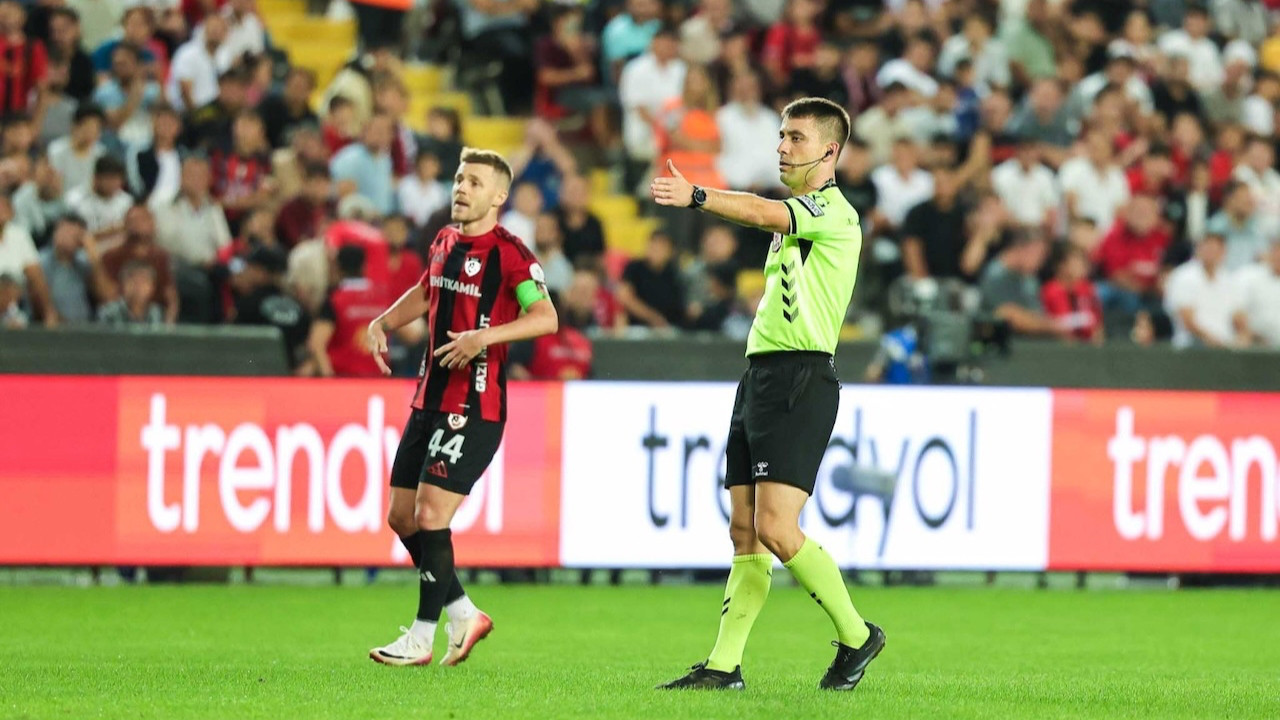 Samsunspor’dan Gaziantep FK maçındaki hakem kararlarına sert tepki! “Emeklerimiz heba oldu”