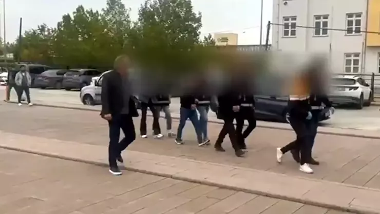 Belediye başkan yardımcısı gibi davrandılar:  Lösemi hastası çocuklara bağış bahanesiyle para topladılar