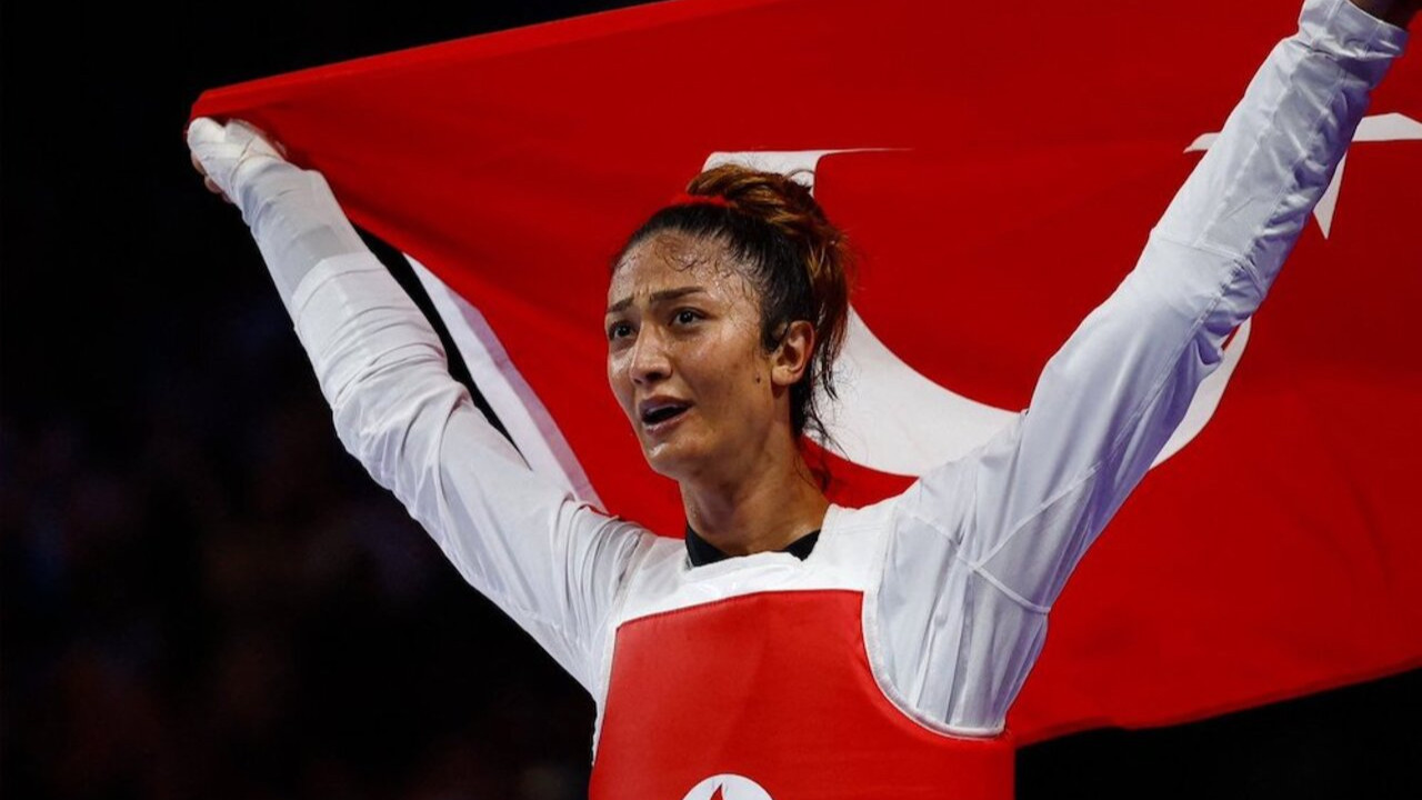 Milli tekvandocu Nafia Kuş Aydın dünya şampiyonu oldu!