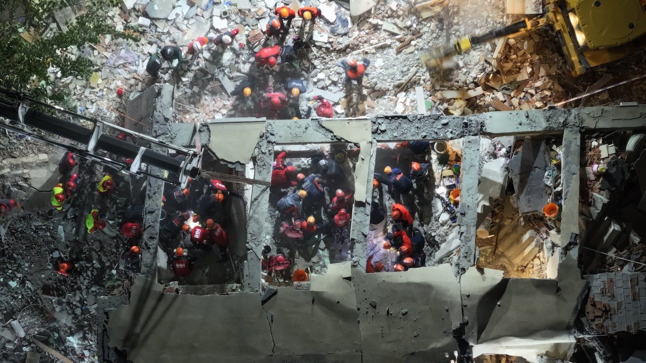 Adalet Bakanı Tunç açıkladı! Gebze’de çöken bina için adli soruşturma başlatıldı