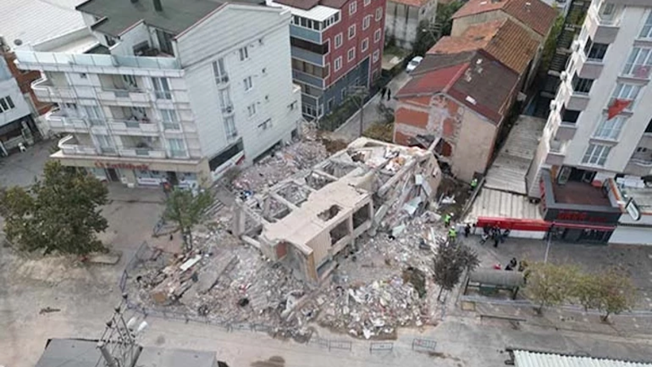 Gebze’de son durum: 16 bina, 27 iş yeri ve 72 bağımsız birim tahliye edildi