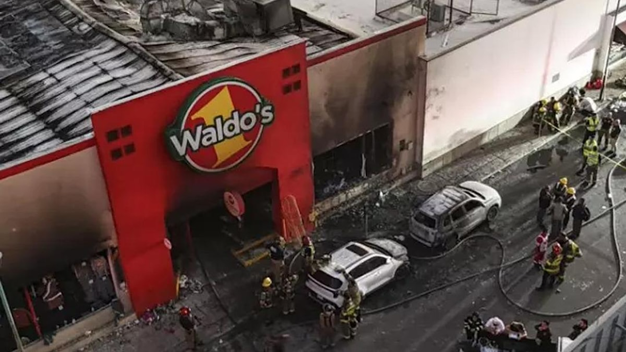 Ölüler Günü Festivali’nde korkunç anlar! Süpermarketteki patlamada 23 kişi öldü