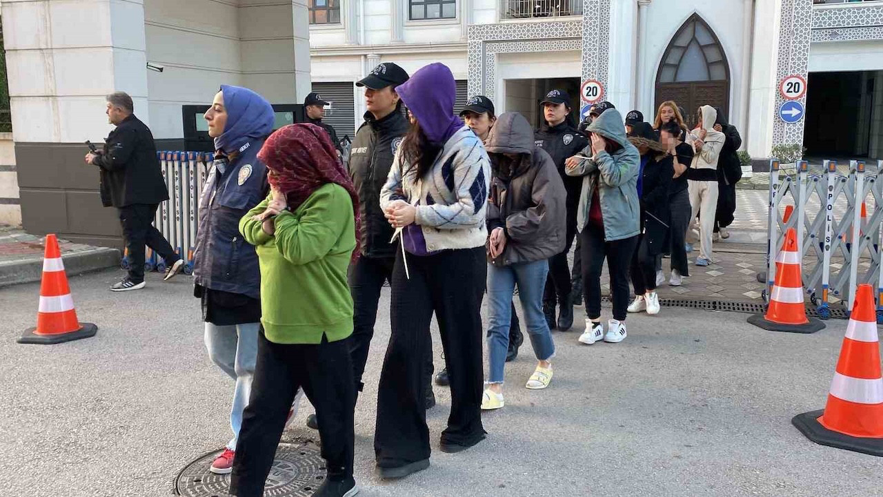 Bungalov ilanlarıyla tuzak kurdular! 35 milyonluk vurgunda 14 tutuklama