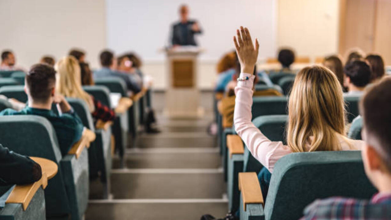 YÖK tarih verdi: 3 yılda mezuniyet hakkı geliyor, işte detaylar...
