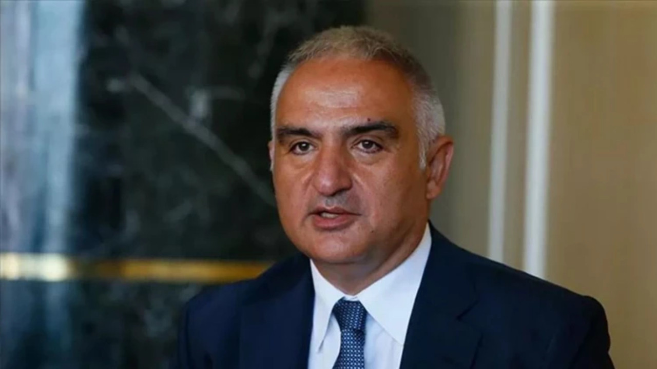 Bakan Ersoy duyurdu: Türkiye'de ilk 10 ayda ziyaretçi sayısı 55 milyonu geçti