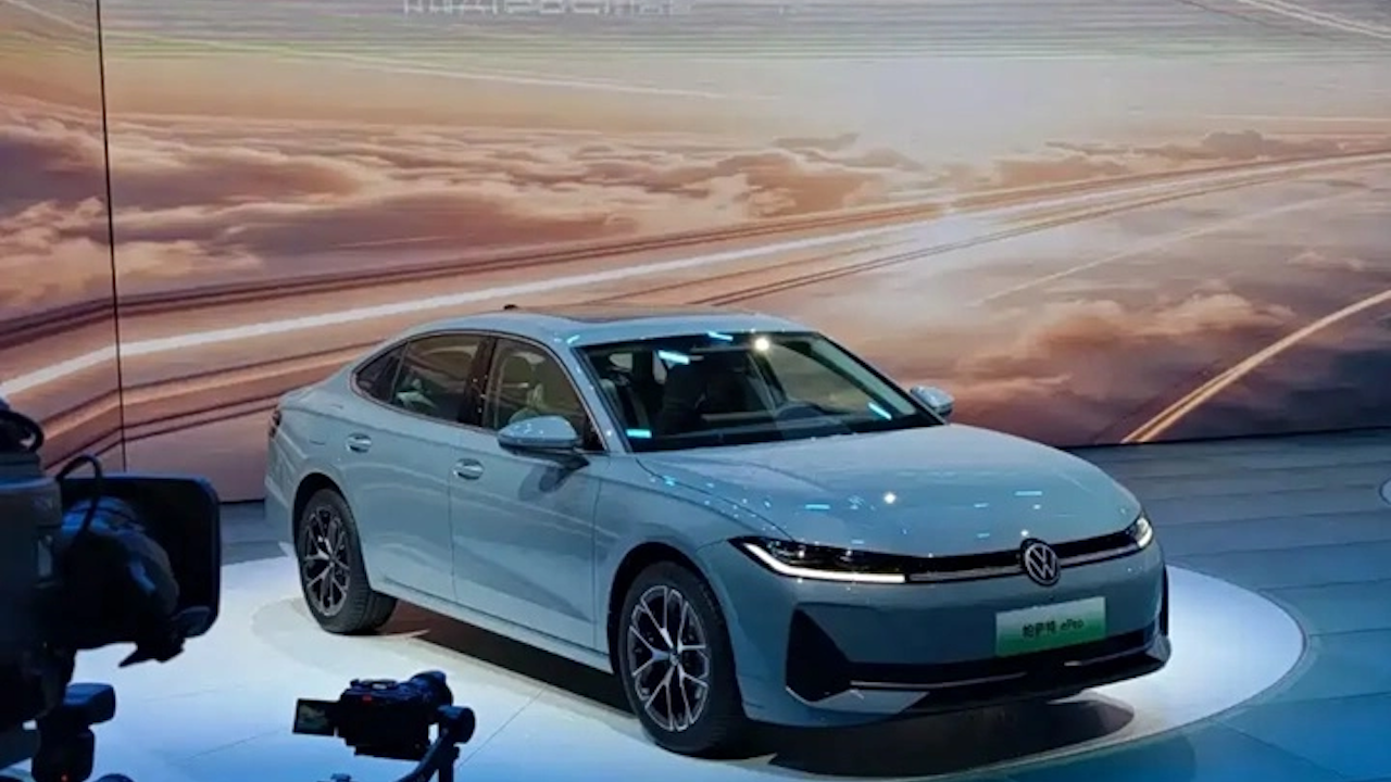 Volkswagen Passat ePro tanıtıldı: Hibrit motoru, tasarımı ve teknik özellikleri neler?