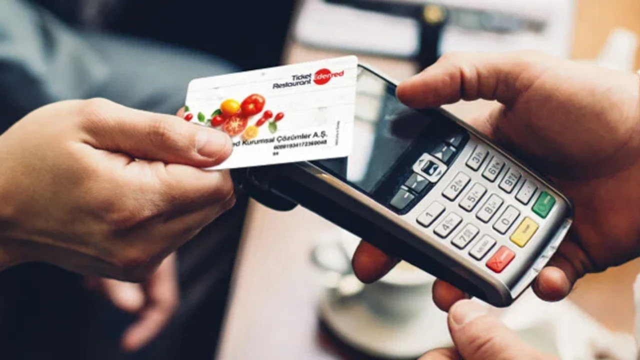 Çalışanlar dikkat! 2026 yılı yemek kartı ücretleri belli oldu