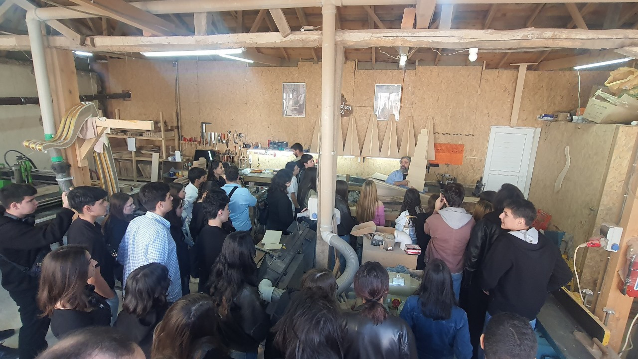 Öğrencilerden, üretim ve müzik idollerine anlamlı ziyaret