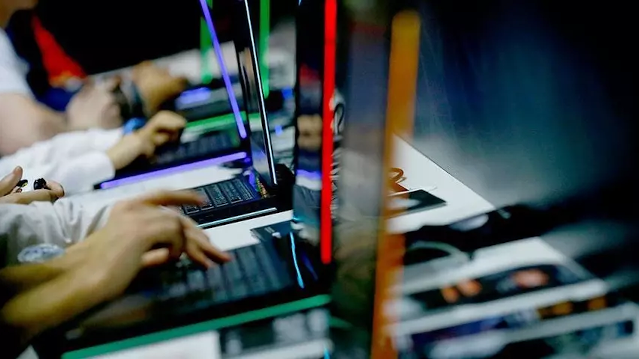 Bilgisayar ve tablet almak isteyenler dikkat: Vergi muafiyeti teklifi Meclis’e sunuldu