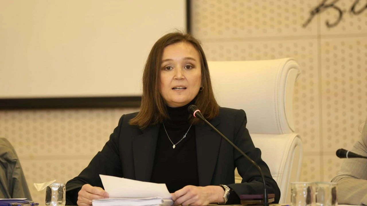 SON DAKİKA: Şehzadeler Belediye Başkanı Gülşah Durbay entübe edildi