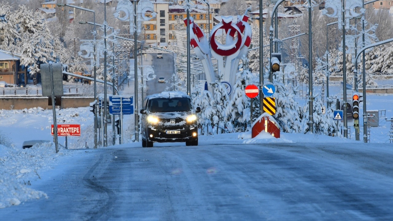 Meteoroloji hava durumu raporu! Sağanak, rüzgar ve karla birlikte sis bastırıyor