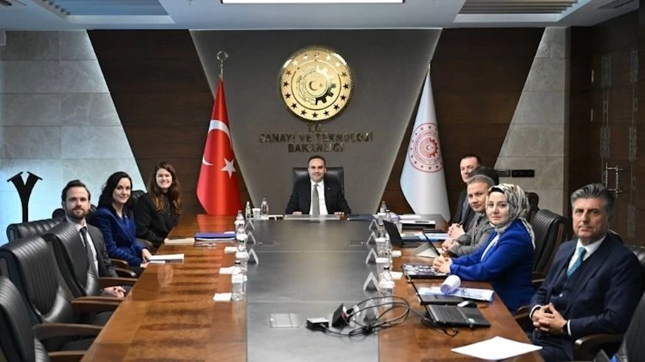 Bakan Kacır, NASA Başkan Yardımcısı Swails ile Ankara’da bir araya geldi