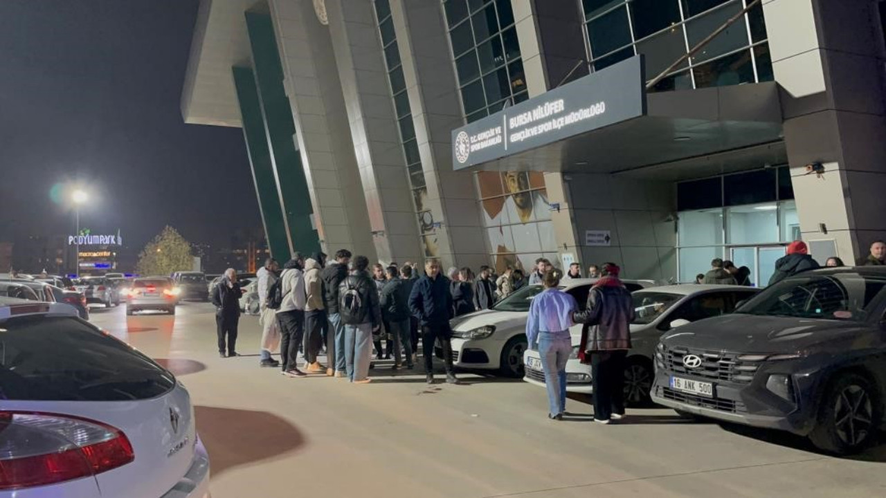 Bursa’da spor salonunda kan donduran dehşet! Minik sporcuların gözü önünde bıçaklar çekildi