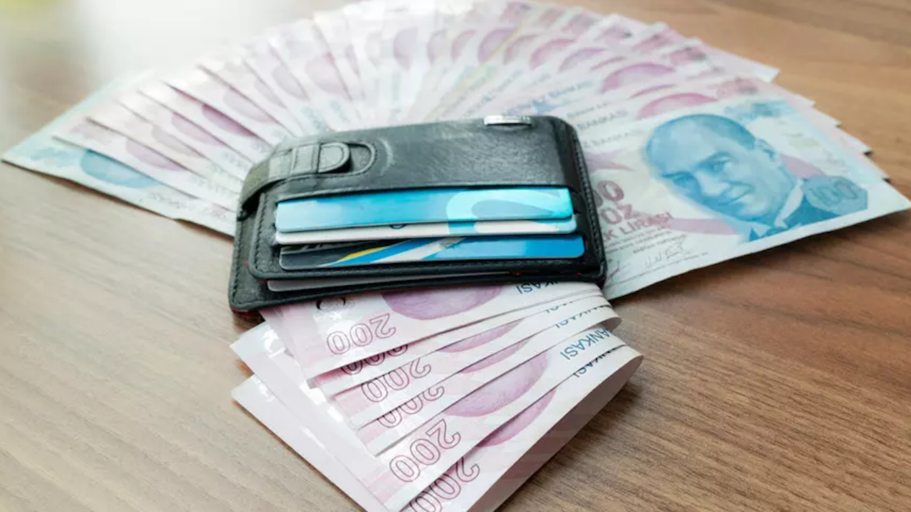 Bankalar faiz oranlarını güncelledi: 500 bin TL’nin 1 aylık getirisi ne kadar oldu?