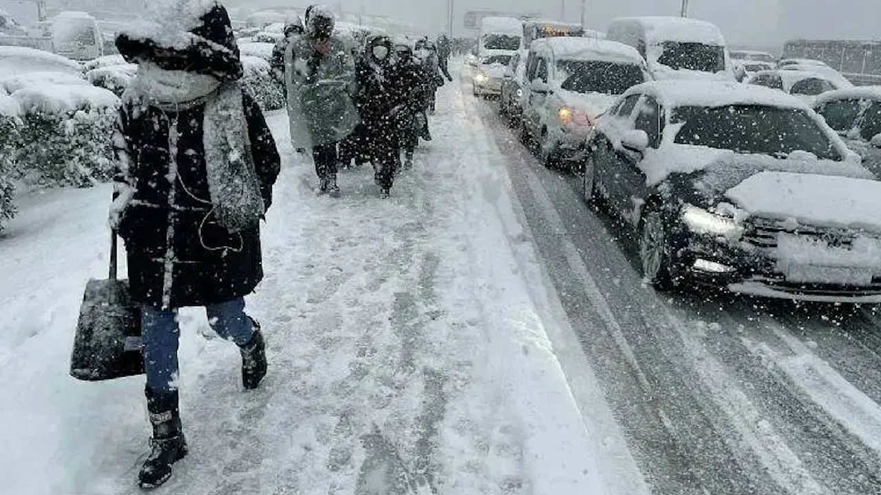 Meteoroloji ve İçişleri Bakanlığı'ndan üst üste uyarı: Yoğun kar yağışı bekleniyor!