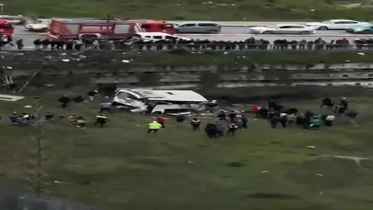 İstanbul Esenyurt’ta otobüs şarampole yuvarlandı! Ölü ve yaralılar