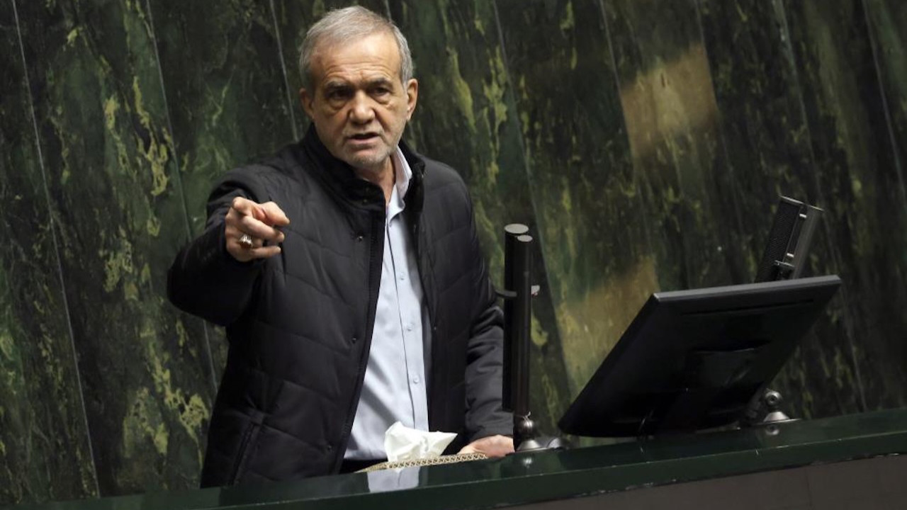 Pezeşkiyan: “ABD, İsrail ve Avrupa ile topyekun savaş halindeyiz”