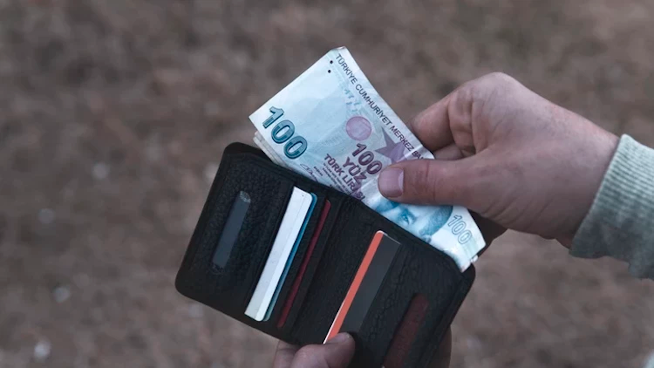 Asgari ücreti bilen isim emekli zammını canlı yayında açıkladı