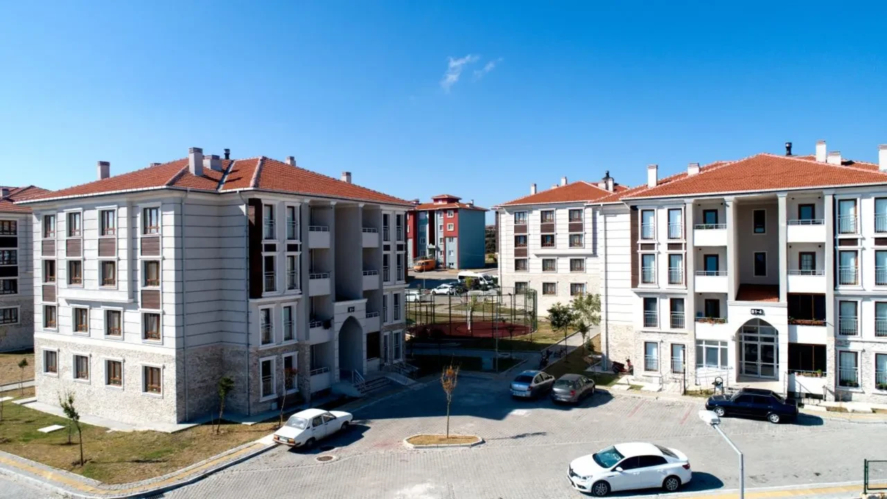 TOKİ 500 bin konutta kura takvimi netleşti: İşte şehir şehir tarih ve saatler