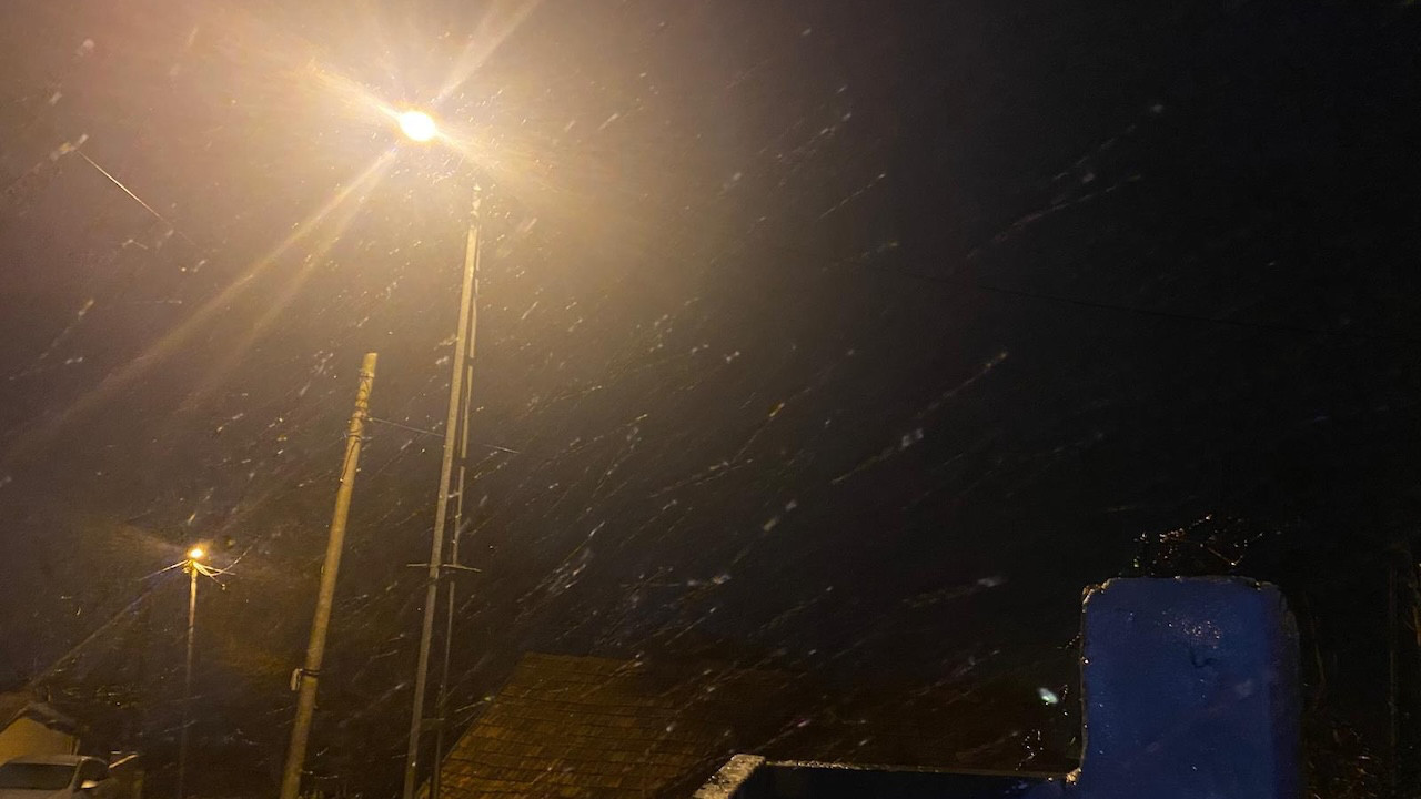 Meteoroloji uyarmıştı: İstanbul’da kar yağışı başladı