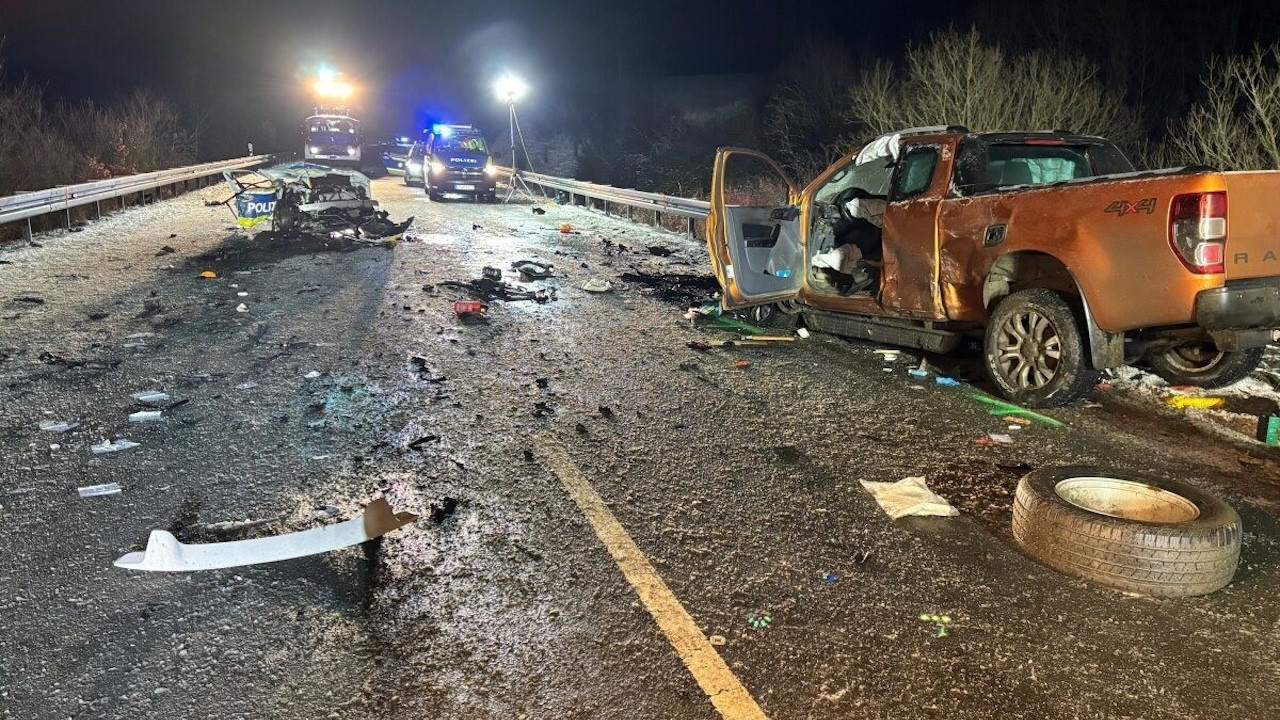 Almanya’da yılbaşı kutlamaları: Havai fişek patlamaları, yangın ve saldırılarda 11 kişi öldü