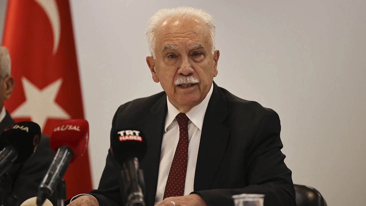 Doğu Perinçek’ten Trump’a “Hitler” benzetmesi: Tozu bile kalmaz!