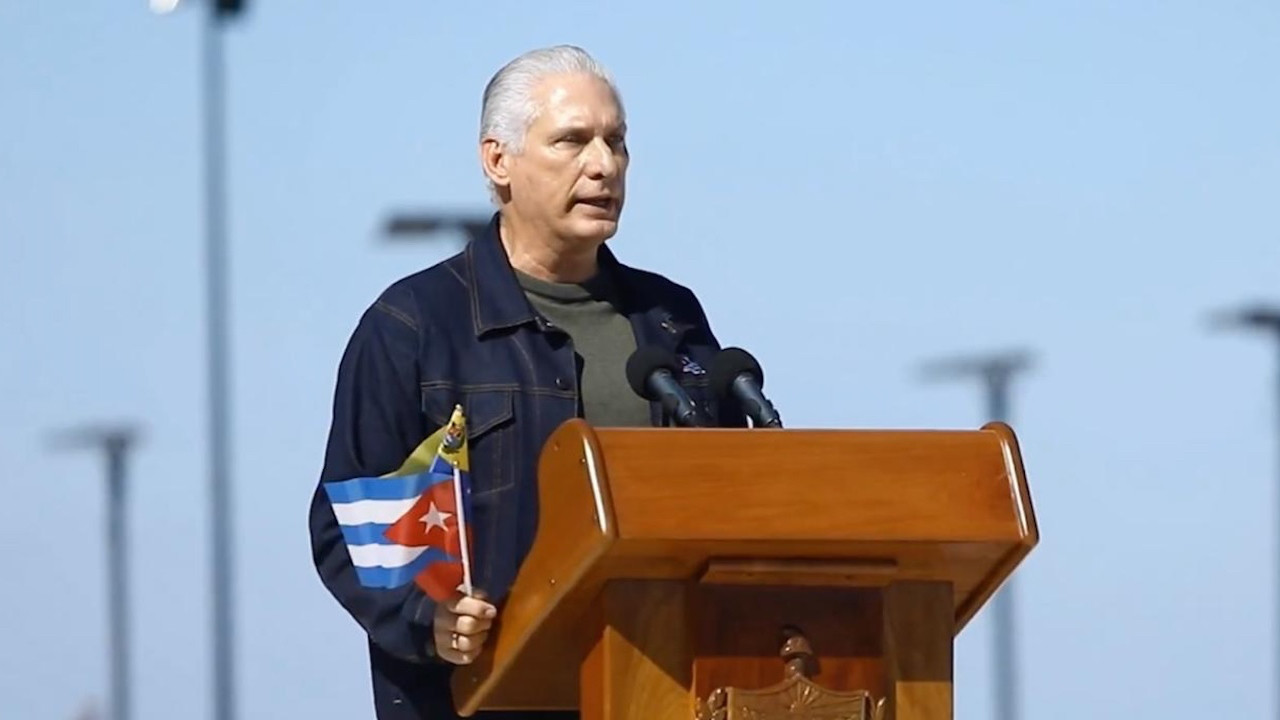 Küba’daki Maduro’ya destek gösterisinde ABD’ye sert tepki: Gerekirse kendi kanımızı vermeye hazırız!