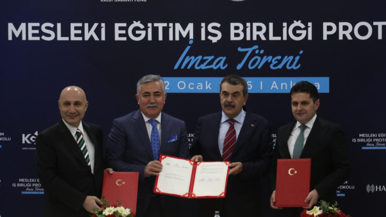 Bakan Tekin duyurdu: Gençlerin önünü açacak projede detaylar netleşti