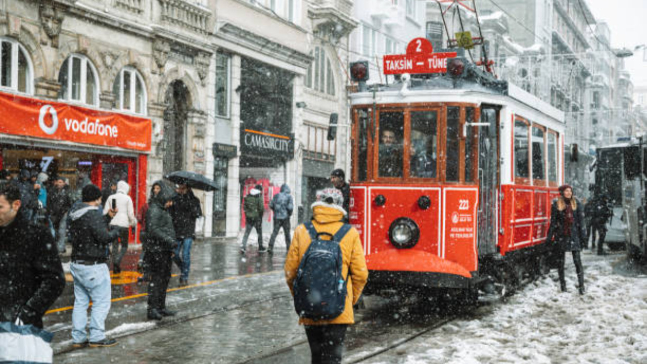 Meteoroloji alarm verdi: 13 Ocak Salı günü bu 40 şehre lapa lapa kar yağacak
