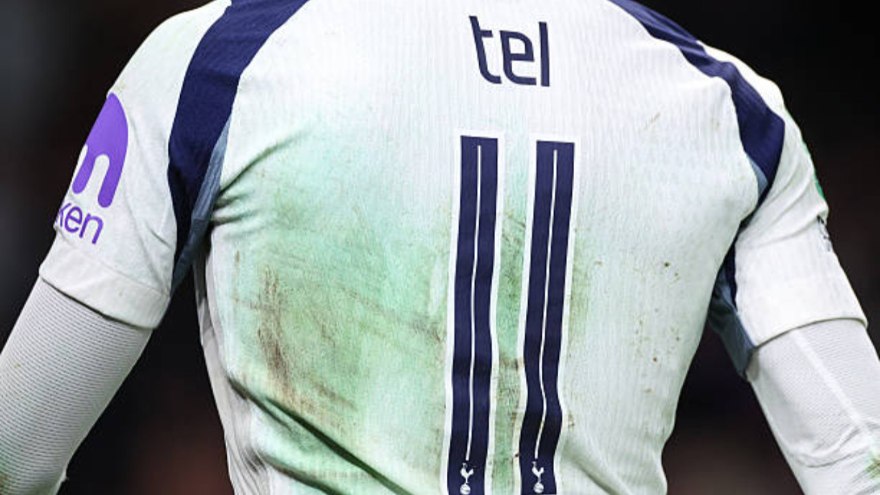 The Guardian duyurdu: Fenerbahçe ve Galatasaray, yıldız futbolcu İçin karşı karşıya!