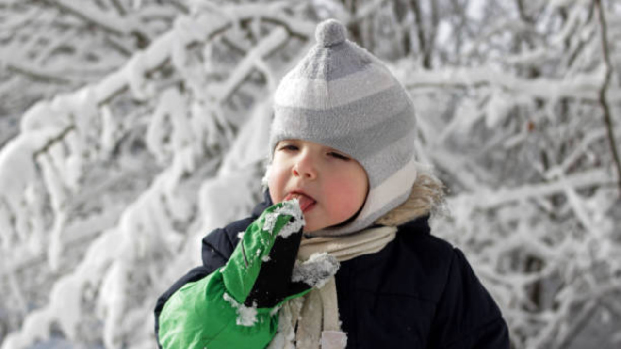 Uzman doktor uyardı: Masum görünüyor ama... İşte kar yiyenleri bekleyen 'gizli' tehlike!