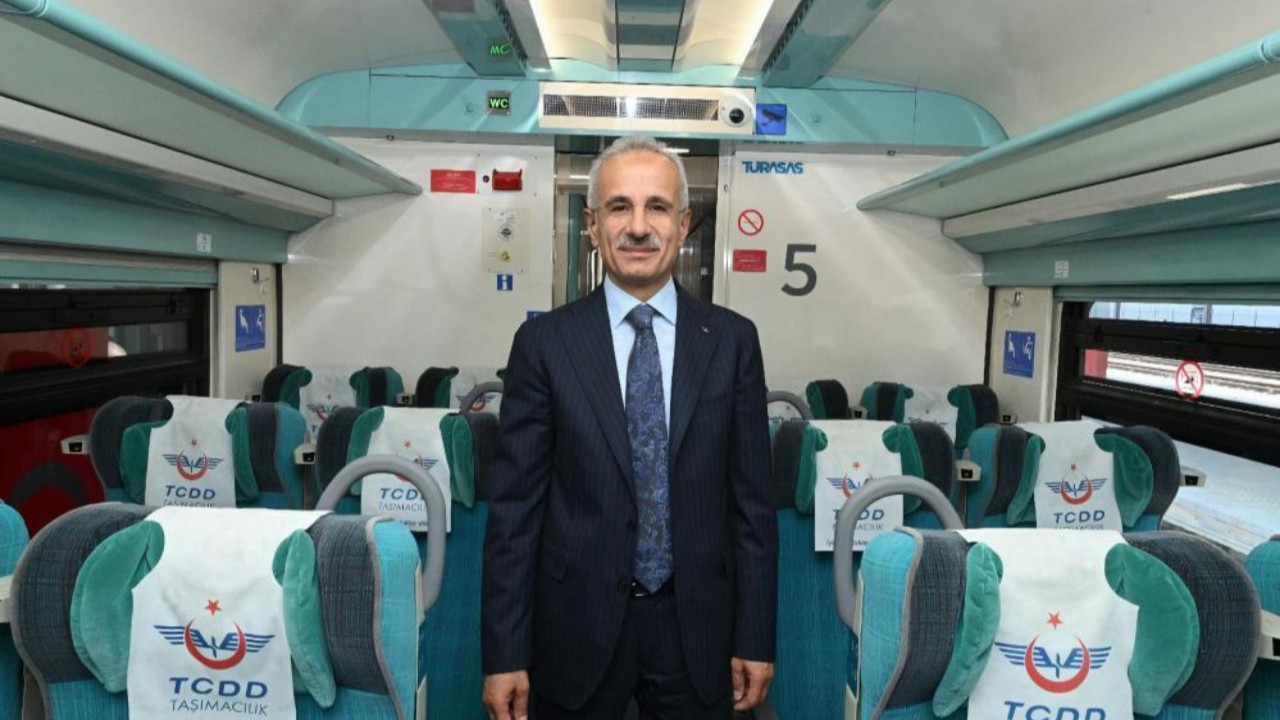 Bakan Uraloğlu duyurdu: Tren seferleri artırıldı, yoğunluk önlemi alındı