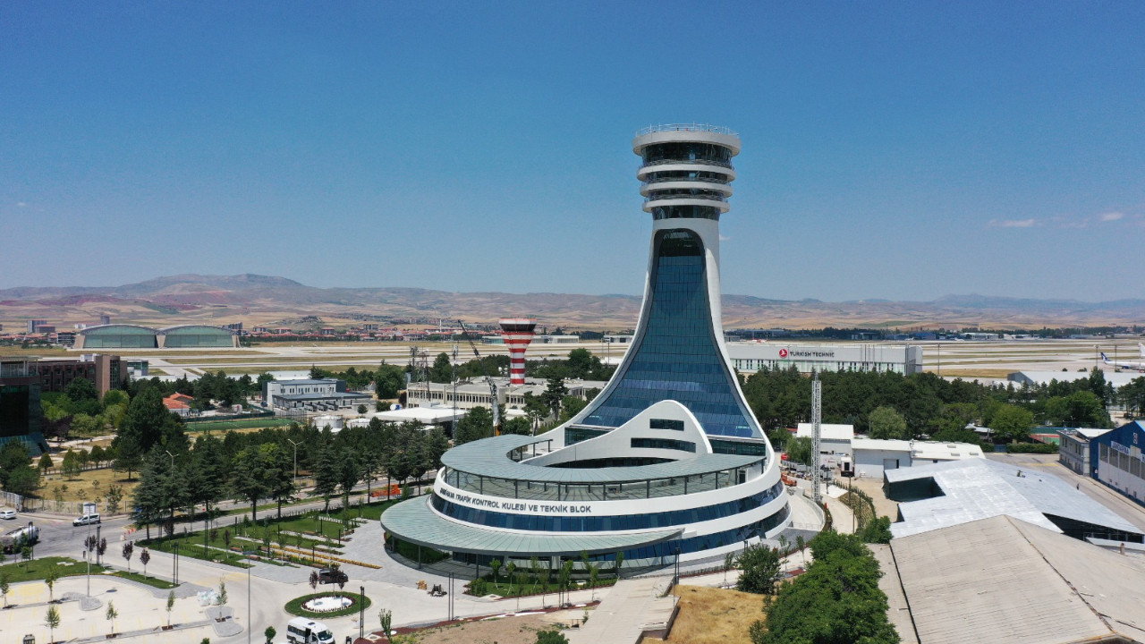 Esenboğa Havalimanı'nın 3. pisti ve yeni kulesi yarın hizmete açılıyor