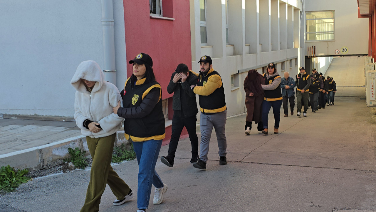 Adana merkezli fuhuş operasyonu: 14 tutuklama
