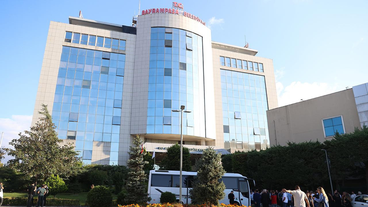 Bayrampaşa Belediyesi'ne 'yolsuzluk' operasyonu: 12 gözaltı