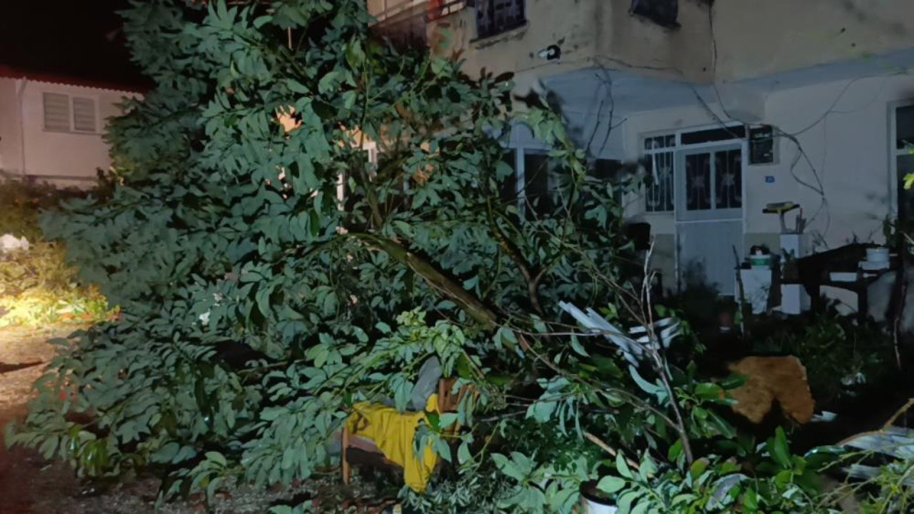 Antalya'da hortum dehşeti! Manavgat savaş alanına döndü