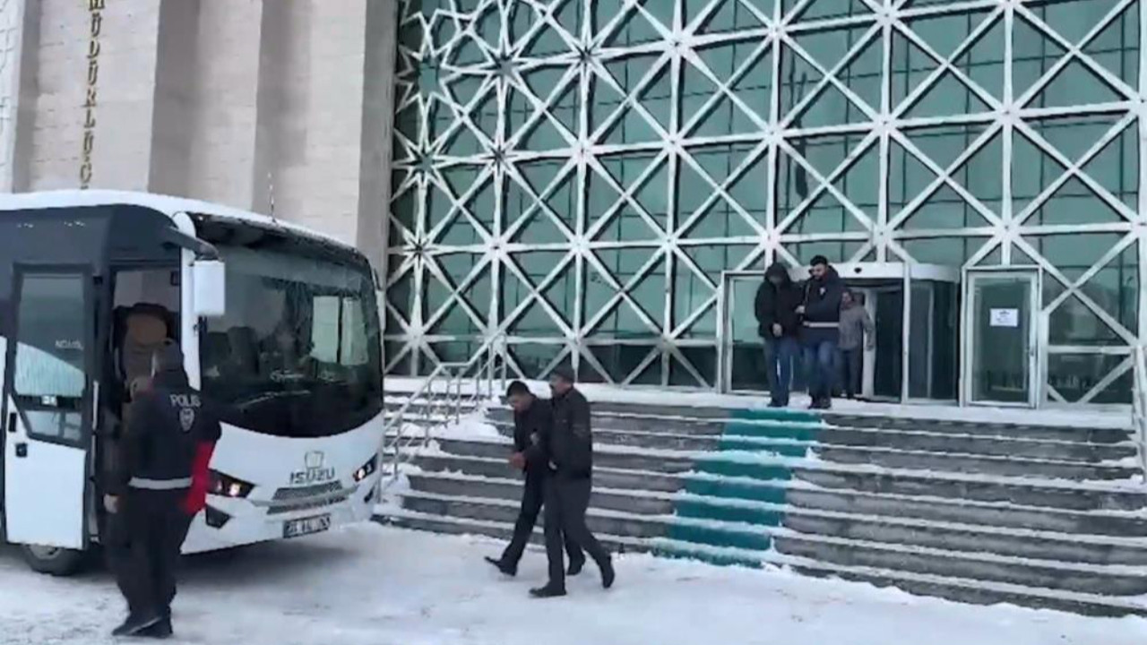 Kars'ta şafak vakti fuhuş operasyonu: 21 kadın kurtarıldı