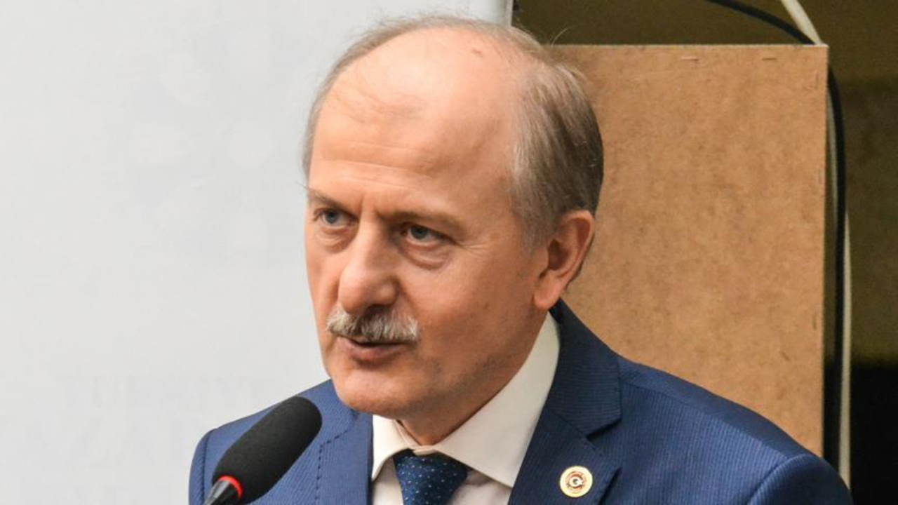 Resmi Gazete'de yayımlandı: Hem Başdanışman hem Bakan Yardımcısı oldu