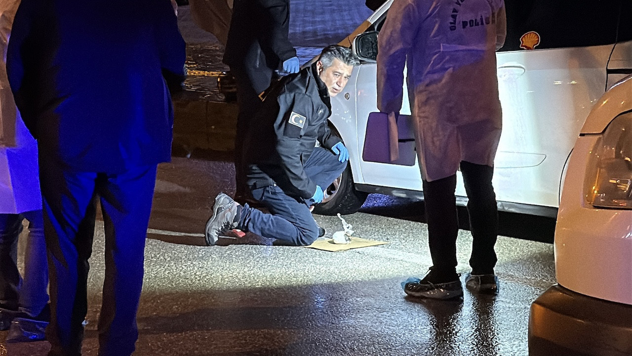 Bursa'da dur ihtarına uymayan araçtan el bombası çıktı