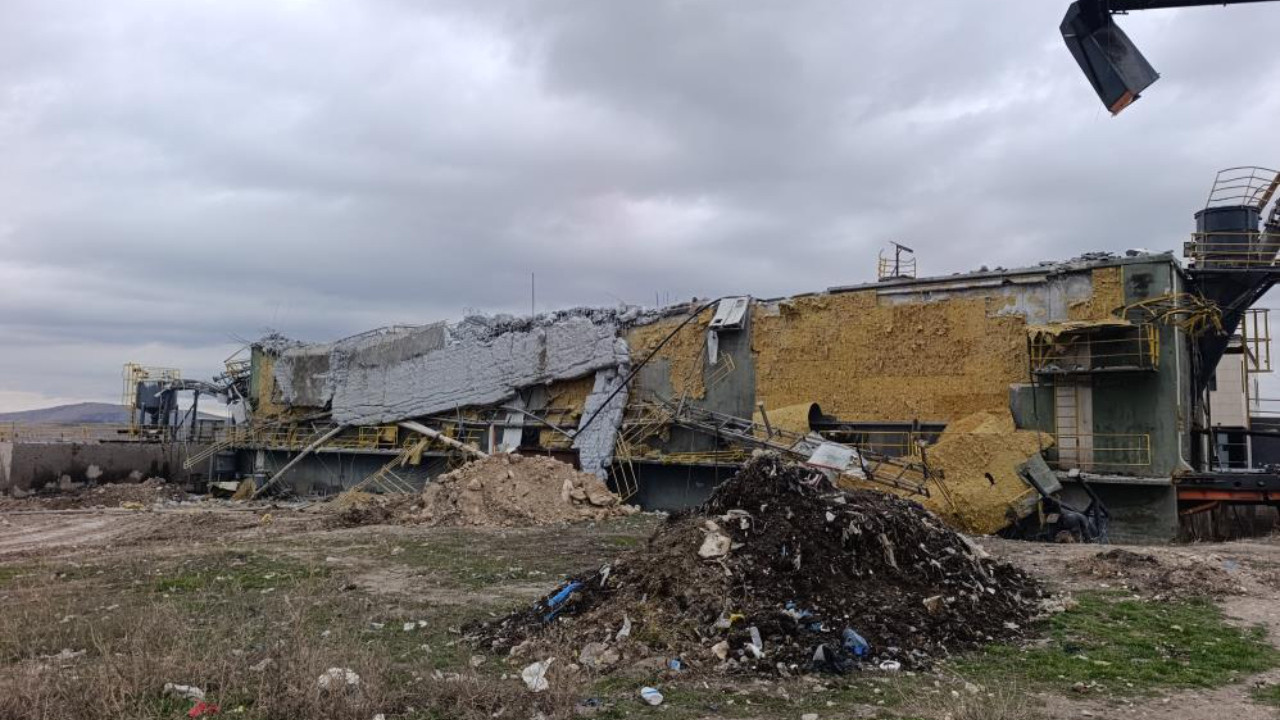 Afyonkarahisar'da katı atık tesisinde patlama! Yaralılar var