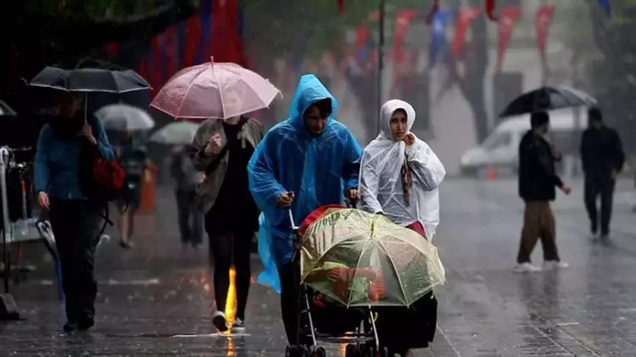 Yarın hava can sıkacak: Meteorolojiden 32 şehir için sağanak yağış uyarısı