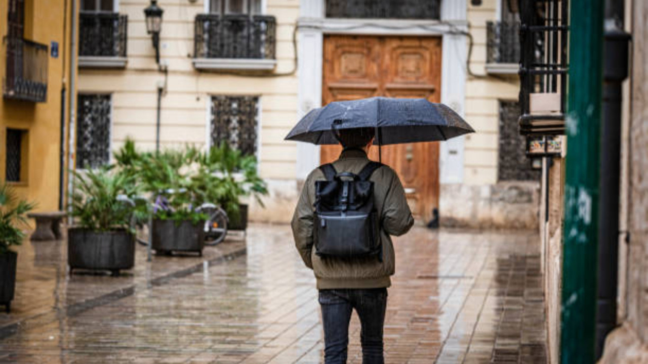 Meteoroloji uyardı! 11 il için sarı kod, İstanbul'a sağanak alarmı