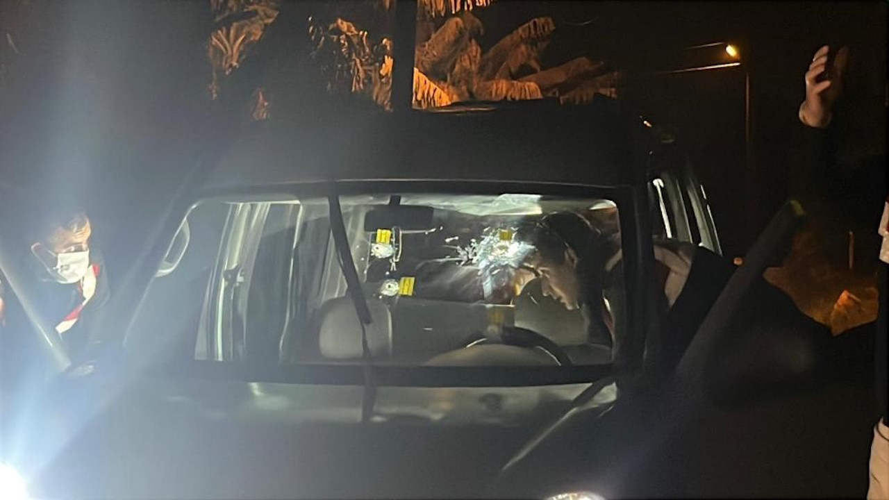 Alanya'da seyir halindeki otomobile silahlı saldırı: 1 ölü