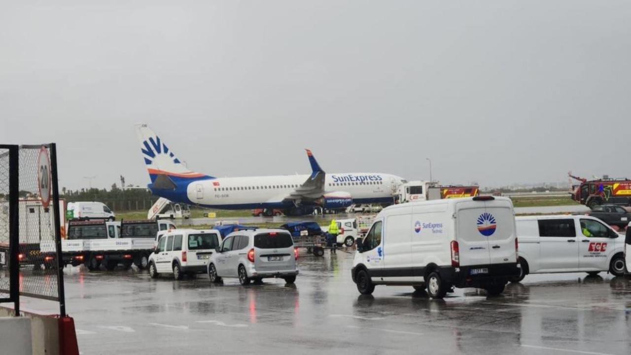 Antalya Havalimanı'nda korku dolu anlar: Uçağın tekeri koptu, kanadı parçaladı!