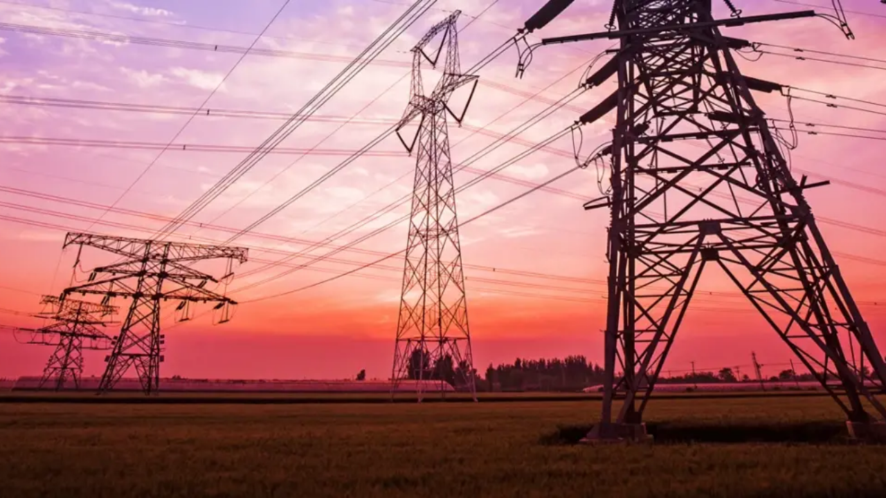 Yarın karanlığa hazır olun: Elektrikler saatlerce olmayacak