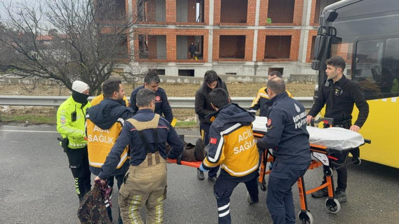 İstanbul'da korku dolu anlar! İETT otobüsü yoldan çıktı: Yaralılar var