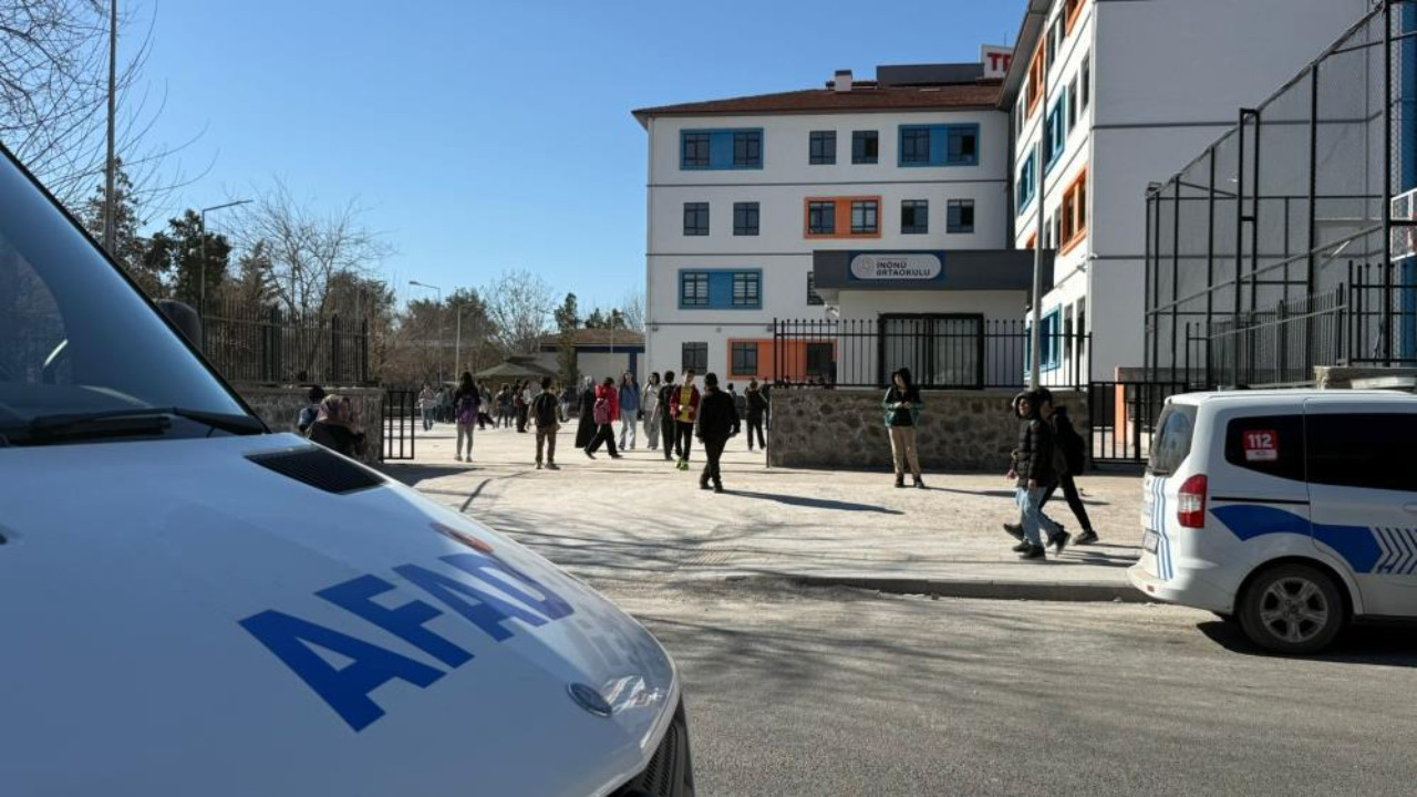 Diyarbakır'da cıva paniği: Ortaokulda 18 öğrenci zehirlenme şüphesiyle hastanede