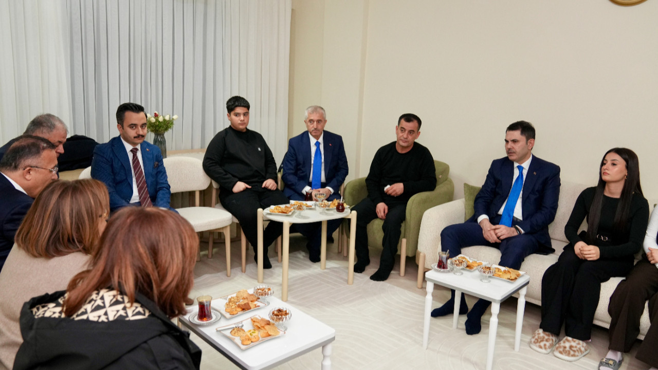 Bakan Kurum Gaziantep Nurdağı'nda afet konutlarını ziyaret etti