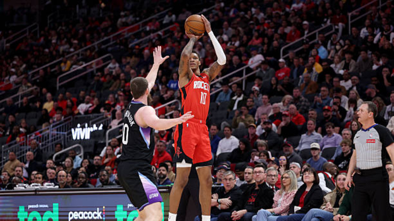 NBA'de gecenin maçları: Rockets Jazz'ı farklı geçti, Spurs serisini 9 maça çıkardı