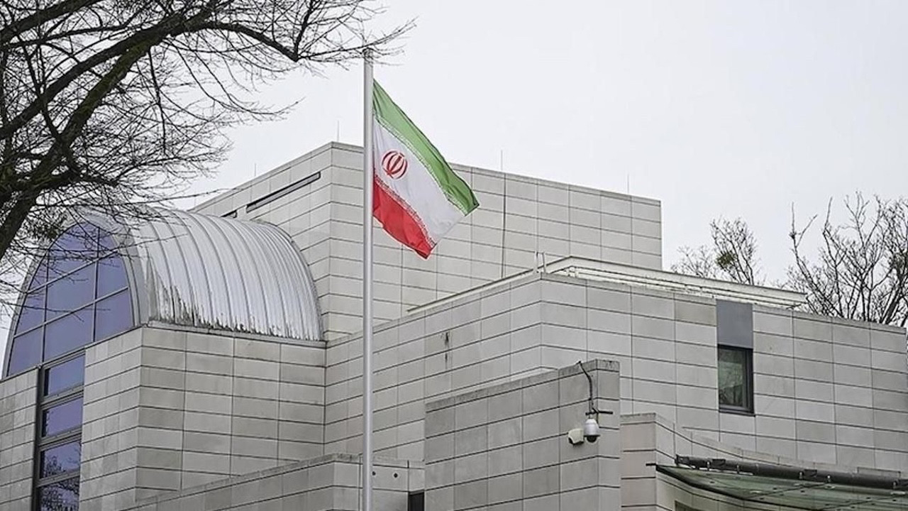 İran Dışişleri Bakanlığı’ndan bildiri: Şimdi vatanı savunma zamanıdır